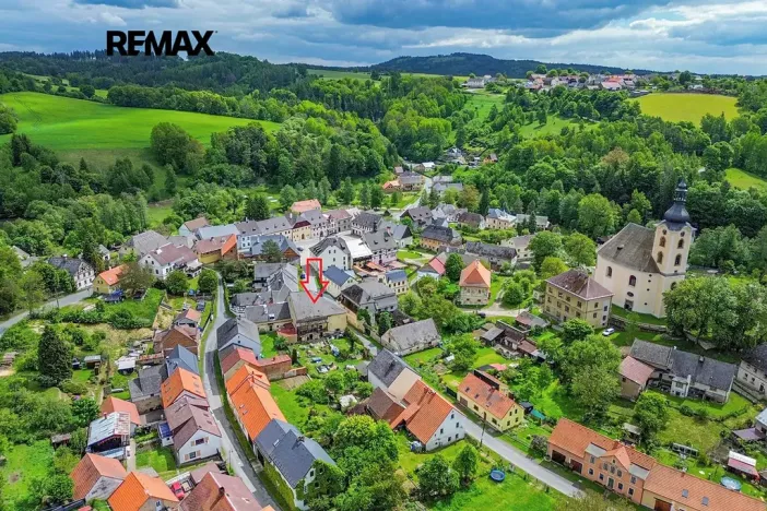 Prodej rodinného domu, Úterý, 677 m2