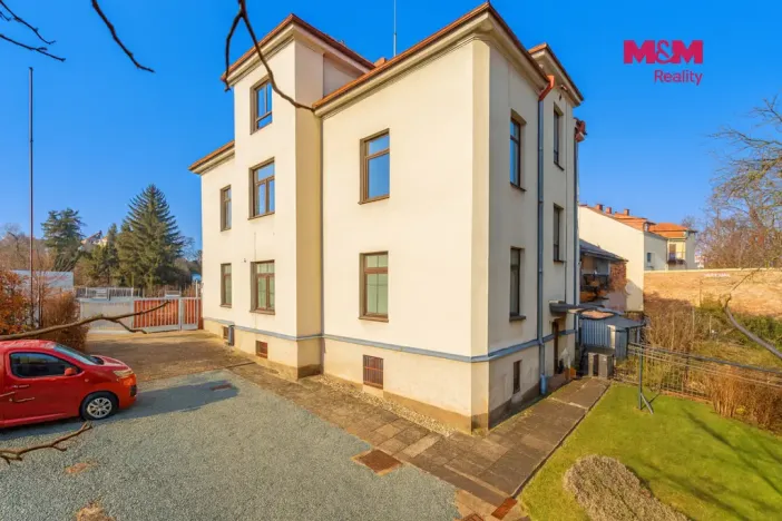 Prodej bytu 3+1, Jaroměř - Pražské Předměstí, Husova, 124 m2