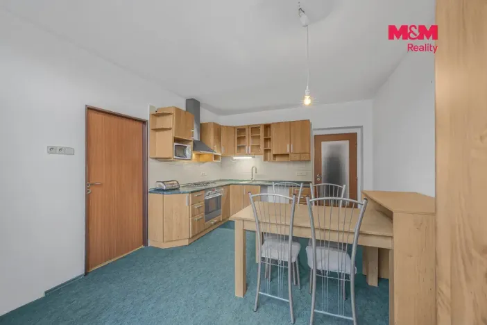 Prodej bytu 3+1, Jaroměř - Pražské Předměstí, Husova, 124 m2