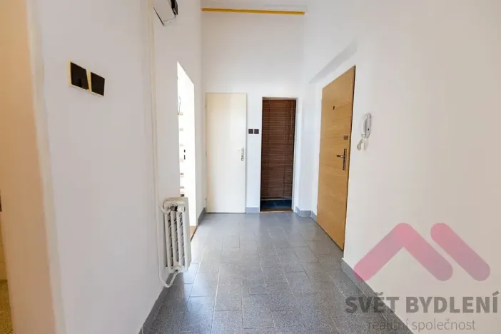 Pronájem bytu 2+1, Praha - Žižkov, náměstí Barikád, 60 m2