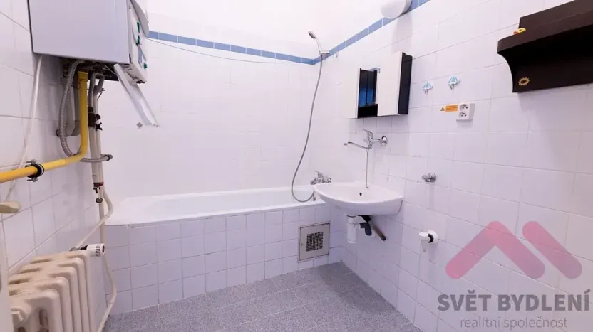Pronájem bytu 2+1, Praha - Žižkov, náměstí Barikád, 60 m2