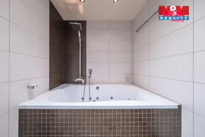 Prodej bytu 2+kk, Horoměřice, T. G. Masaryka, 95 m2