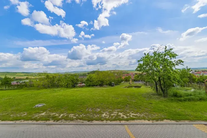 Prodej pozemku pro bydlení, Velké Pavlovice, Trávníky, 1840 m2
