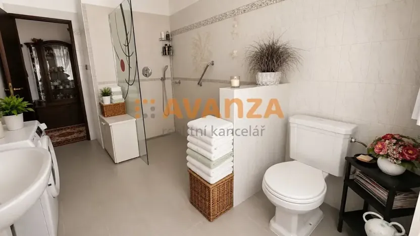 Prodej komerční nemovitosti, Děčín, Riegrova, 1200 m2