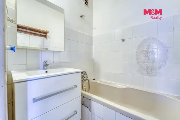 Prodej bytu 3+1, Borová Lada, 70 m2