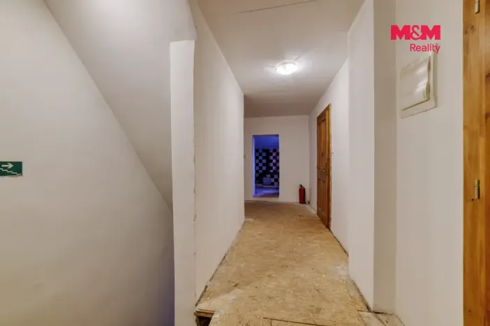 Prodej rodinného domu, Stráž nad Ohří - Boč, 500 m2