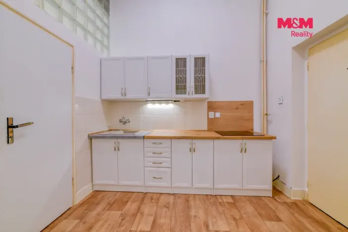 Pronájem bytu 1+kk, Mariánské Lázně, Anglická, 33 m2