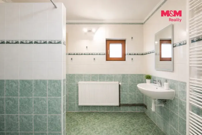Prodej rodinného domu, Hrádek nad Nisou - Donín, Tovární, 260 m2