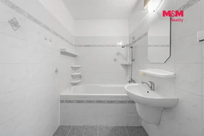 Prodej bytu 2+1, Benešov nad Ploučnicí, Sídliště, 56 m2