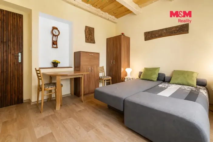 Prodej rodinného domu, Velké Karlovice, 245 m2
