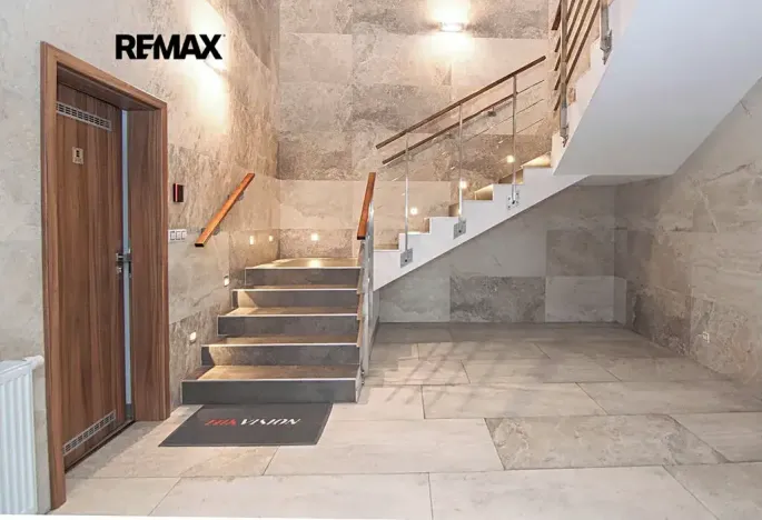 Pronájem kanceláře, Praha - Horní Počernice, Plkovská, 80 m2