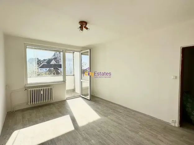 Prodej bytu 2+1, Louny, nám. Petra Obrovce, 65 m2