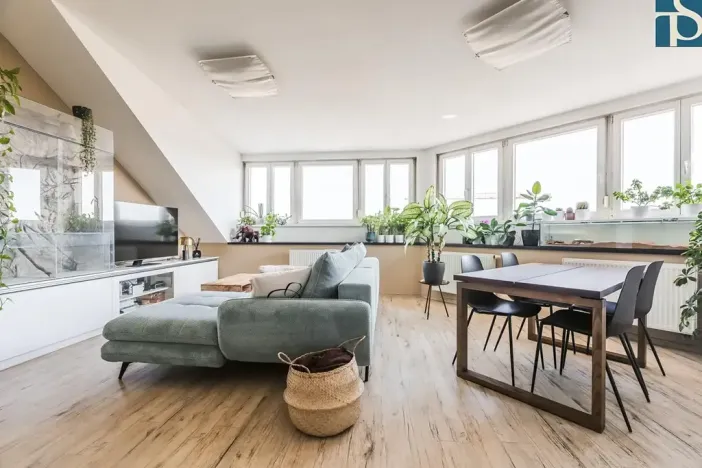 Prodej bytu 2+kk, Praha - Strašnice, Černokostelecká, 70 m2
