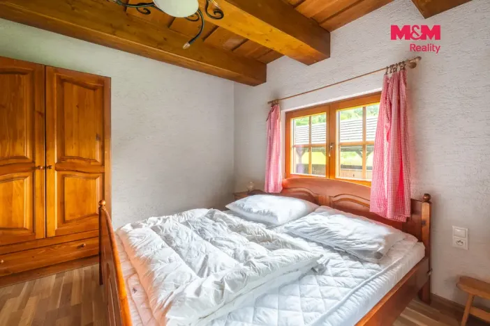 Prodej rodinného domu, Velké Karlovice, 160 m2
