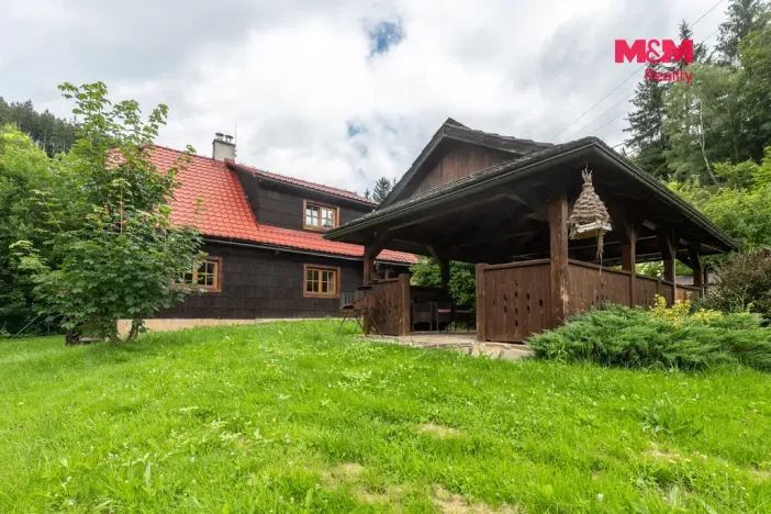 Prodej rodinného domu, Velké Karlovice, 160 m2