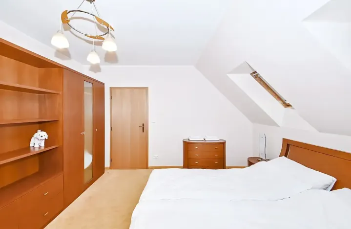 Prodej rodinného domu, Karlovy Vary, Slovenská, 149 m2