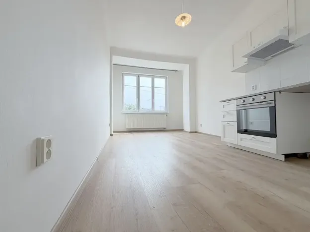 Pronájem bytu 3+kk, Praha - Libeň, Sokolovská, 78 m2