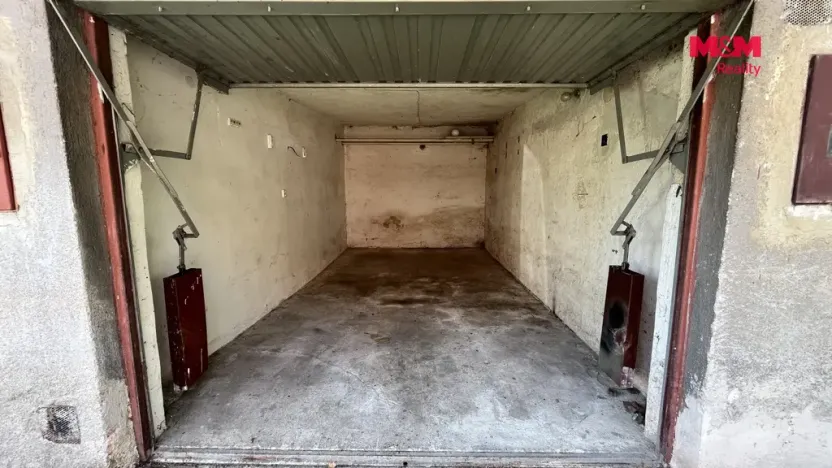 Prodej garáže, Jihlava, Křižíkova, 19 m2