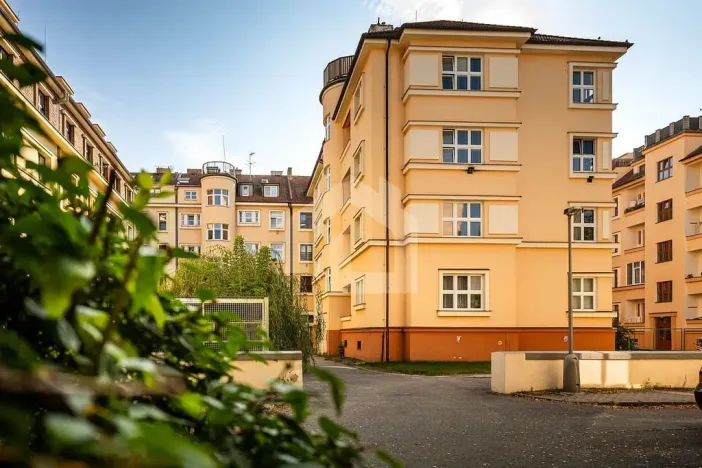 Pronájem bytu 2+kk, České Budějovice - České Budějovice 3, Fr. Hrubína, 81 m2