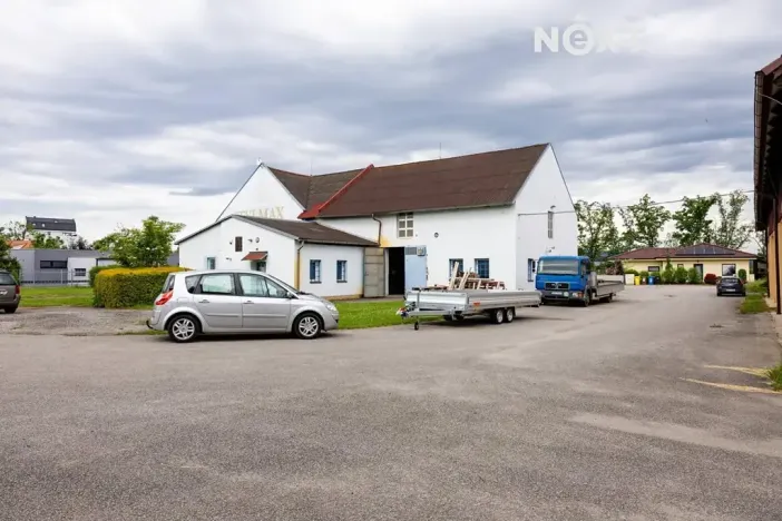 Pronájem výrobních prostor, Boršov nad Vltavou, 400 m2