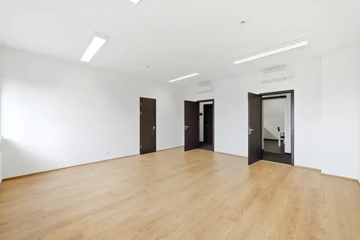 Pronájem kanceláře, Mělník, Bezručova, 240 m2