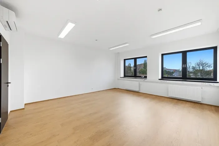Pronájem kanceláře, Mělník, Bezručova, 240 m2