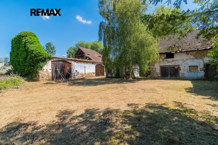 Prodej pozemku pro bydlení, Svéradice, 2388 m2