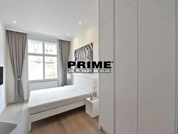 Pronájem bytu 2+kk, Praha - Vinohrady, náměstí Jiřího z Poděbrad, 56 m2