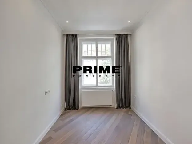 Pronájem bytu 2+kk, Praha - Vinohrady, náměstí Jiřího z Poděbrad, 54 m2