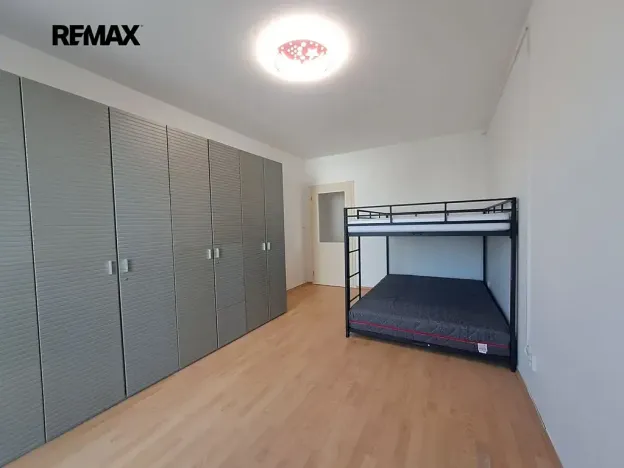 Pronájem bytu 2+1, Praha - Běchovice, Českobrodská, 77 m2
