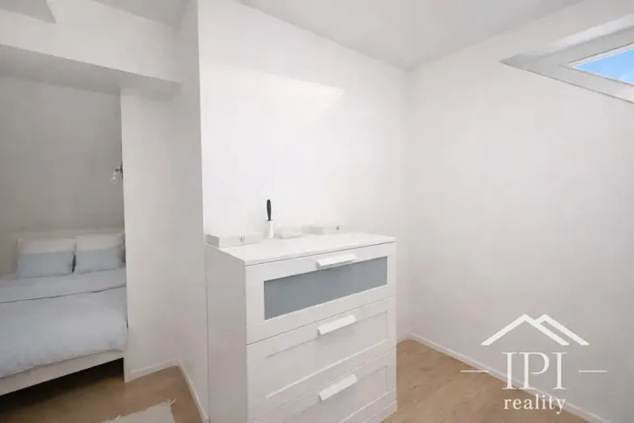 Prodej bytu 2+kk, Praha - Holešovice, Komunardů, 53 m2