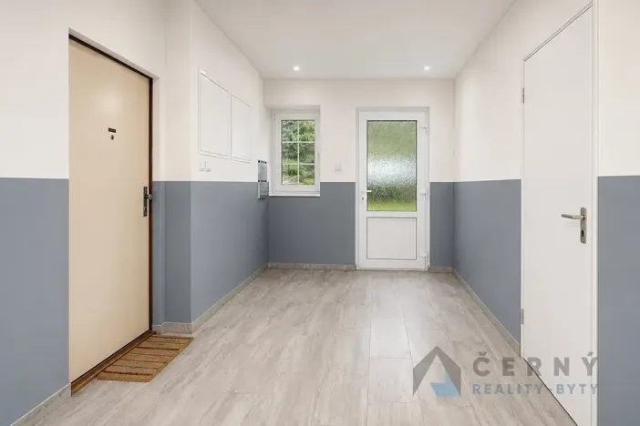 Pronájem obchodního prostoru, Liberec, Mikulášská, 40 m2