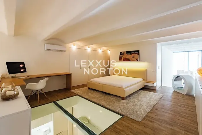 Pronájem bytu 3+1, Praha - Holešovice, Na Maninách, 150 m2