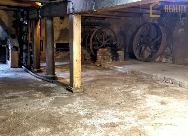 Prodej výrobních prostor, Česká Třebová, 896 m2