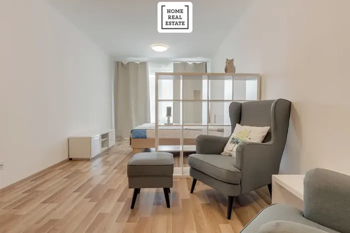 Pronájem bytu 1+kk, Praha - Strašnice, Zvěřinova, 48 m2