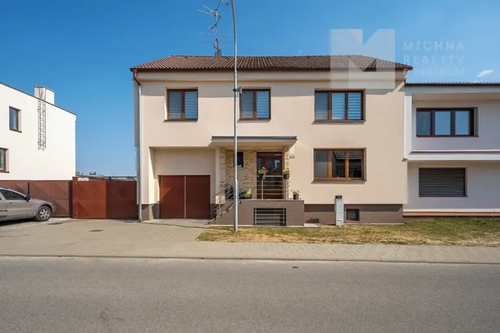 Prodej rodinného domu, Březí, Mládežnická, 230 m2
