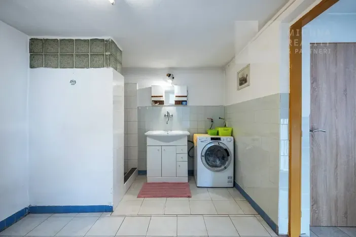 Prodej rodinného domu, Březí, Mládežnická, 230 m2