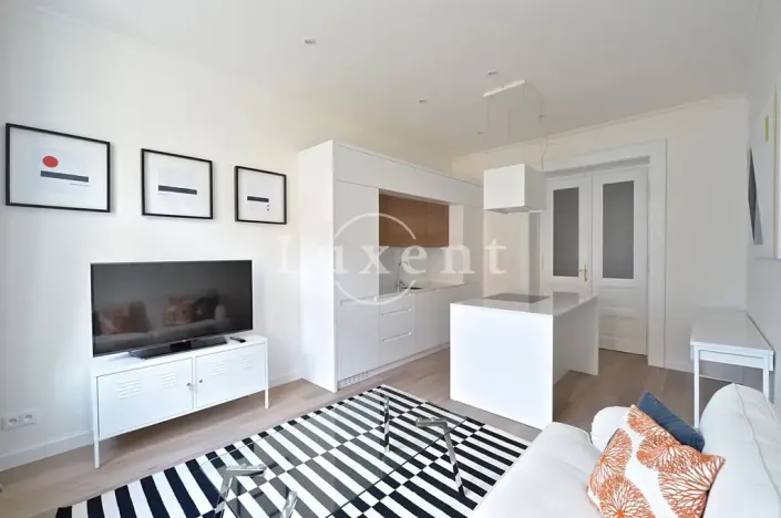 Pronájem bytu 2+kk, Praha - Vinohrady, náměstí Jiřího z Poděbrad, 56 m2