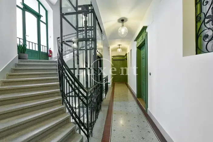 Pronájem bytu 2+kk, Praha - Vinohrady, náměstí Jiřího z Poděbrad, 56 m2