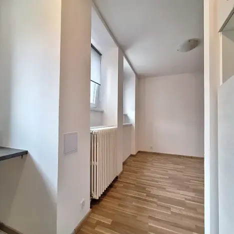 Pronájem bytu 1+kk, Praha - Strašnice, Černokostelecká, 33 m2
