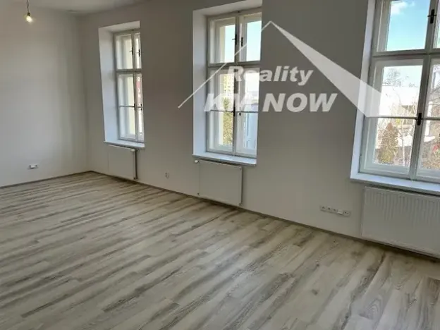 Pronájem bytu 2+kk, Kroměříž, Tovačovského, 65 m2