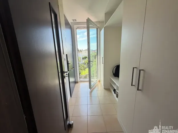 Pronájem bytu 3+kk, Praha - Miškovice, Vrátenská, 87 m2