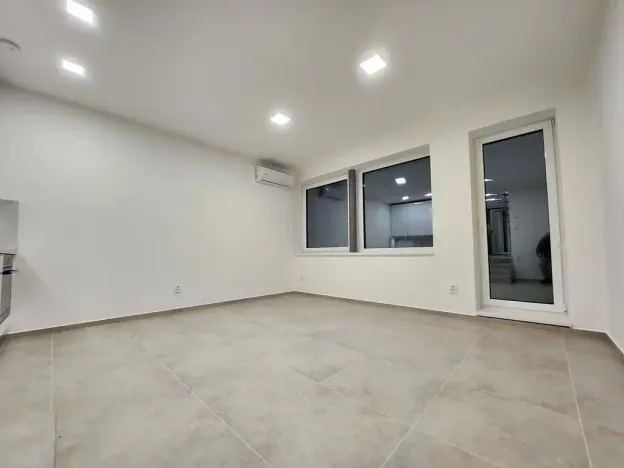 Pronájem bytu 2+kk, Zlín, K Luhám, 47 m2