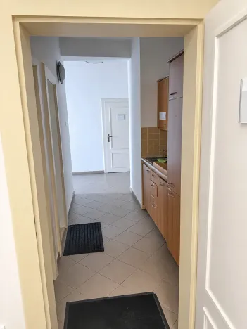 Pronájem kanceláře, Praha - Hlubočepy, Na Zlíchově, 37 m2