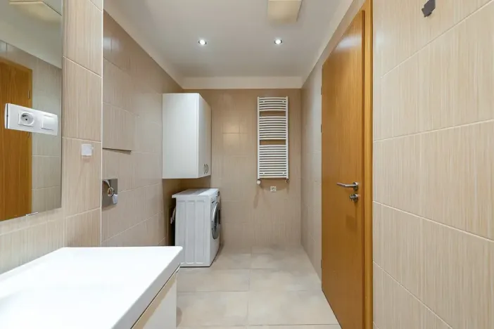 Pronájem bytu 1+kk, Praha - Vinohrady, Korunní, 47 m2