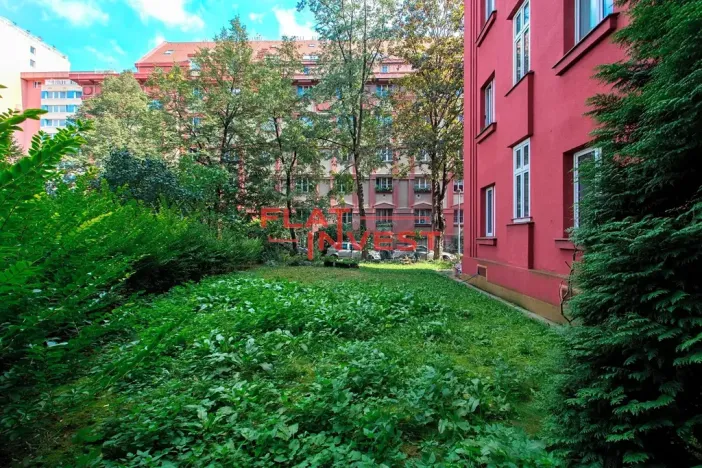 Pronájem bytu 1+kk, Praha - Holešovice, Tusarova, 30 m2