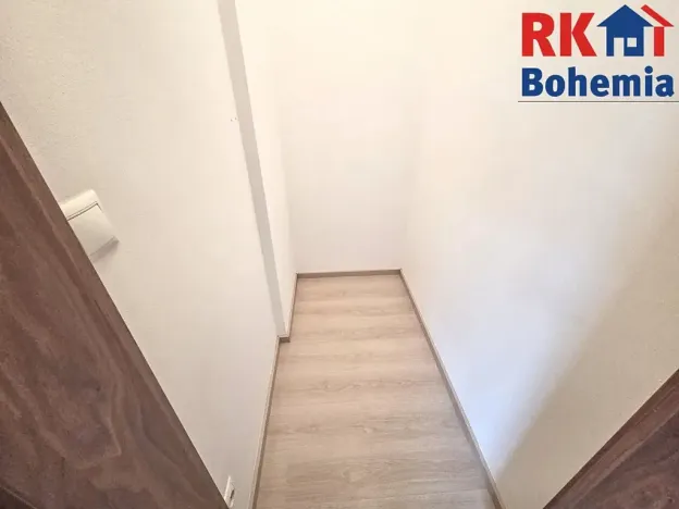 Pronájem bytu 2+kk, Praha - Háje, Loosova, 54 m2