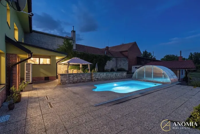 Prodej rodinného domu, Tučín, 332 m2