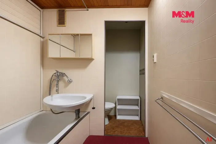 Prodej bytu 1+1, Karlovy Vary - Drahovice, Gagarinova, 37 m2