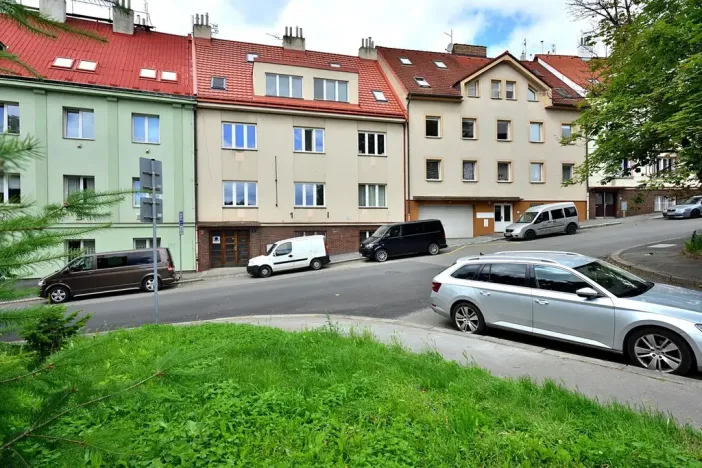 Pronájem bytu 3+kk, Praha - Kobylisy, Na Stírce, 82 m2